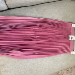 H&M Brand New Pink Accordion Skirt, Size XS
